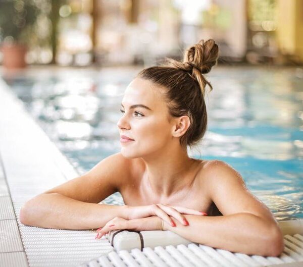 Splash Into Style: Simple Waterpark Hairstyles for Every Hair Length